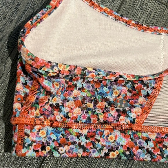 Lululemon Flow Y sports bra - Picture 3 of 6